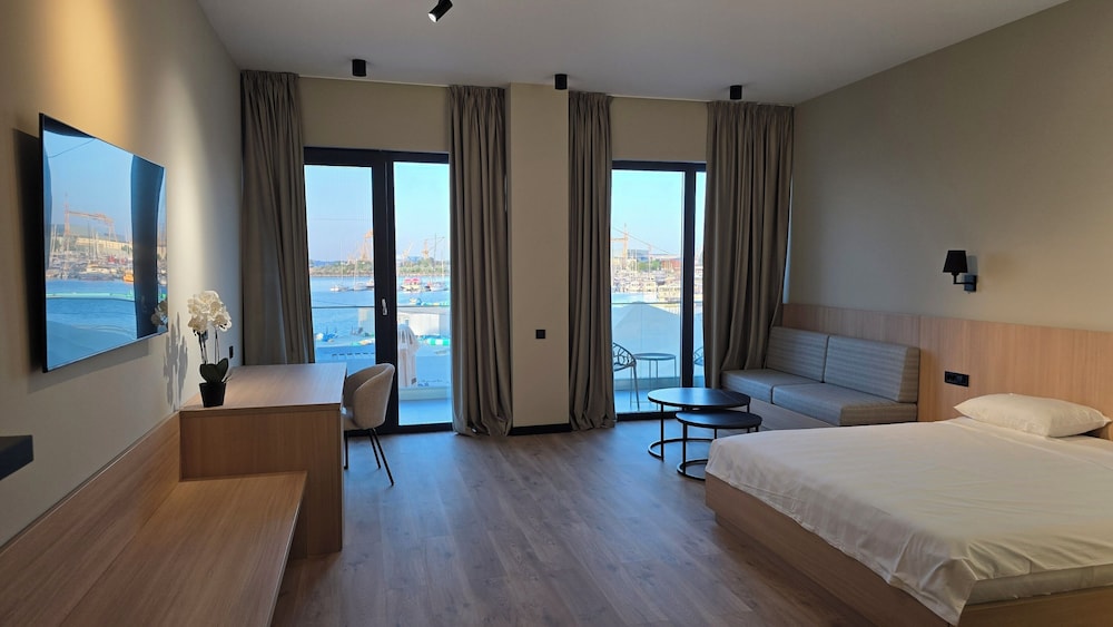 La Plage Boutique