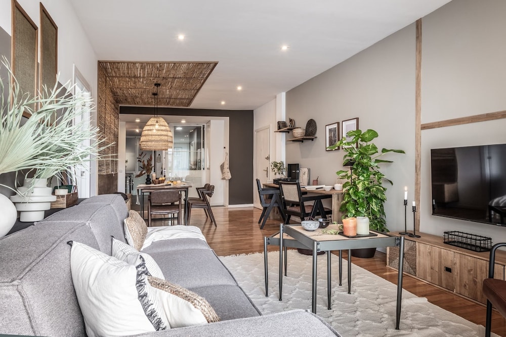 Boma - 2 Bedrooms and Terrace in Recoletos