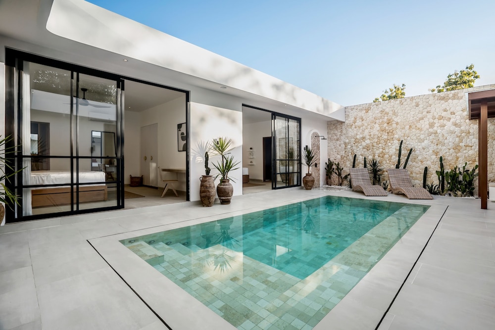 Apricot House by Alfred in Bali - Brand NEW Cozy 3BD Pool House Close to Bingin Beach