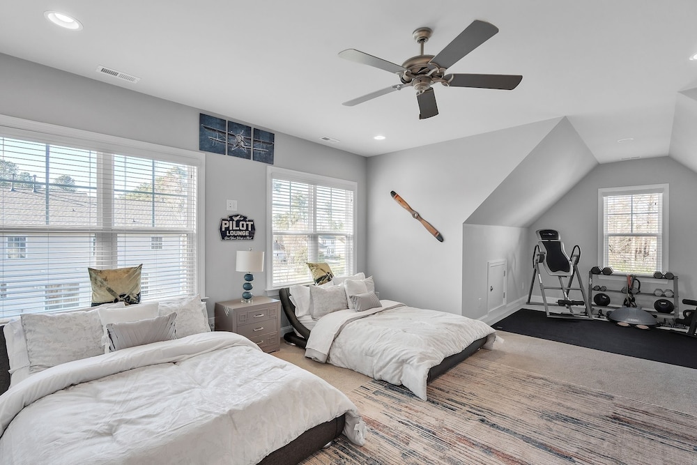 Durham Retreat Games, Exercise, And Relaxation 5 Bedroom Home