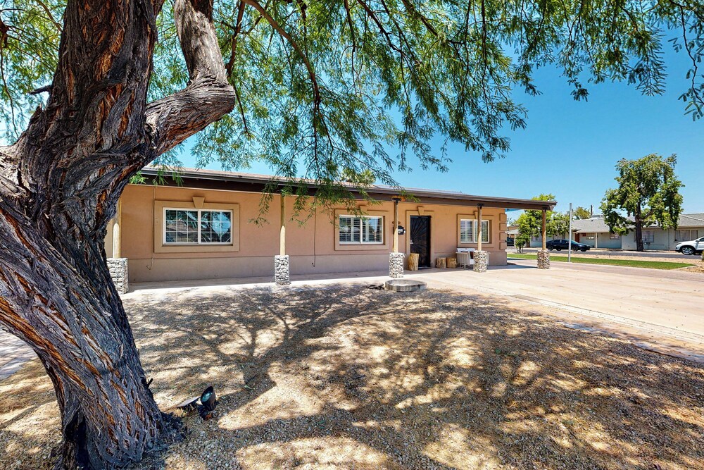 Home in Great Location - AC, W & D, Dog Friendly