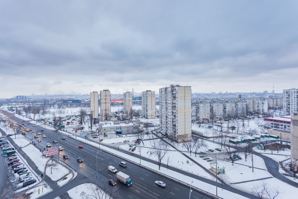 Luxury apartment near the Dnieper embankment view 4