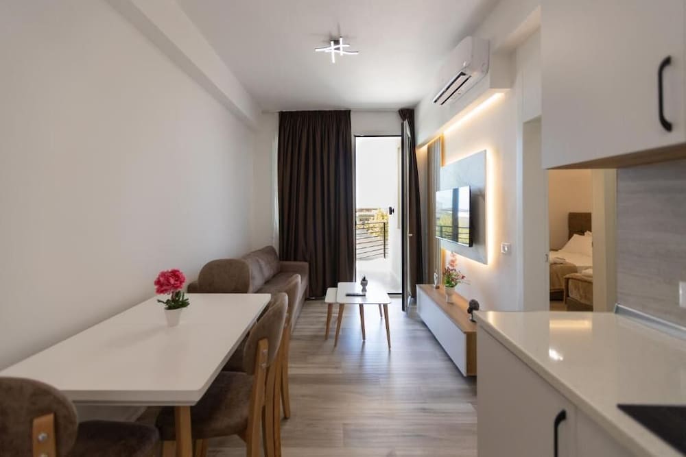Zani's Villa