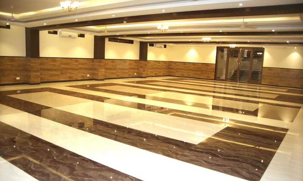 meeting & event spaces