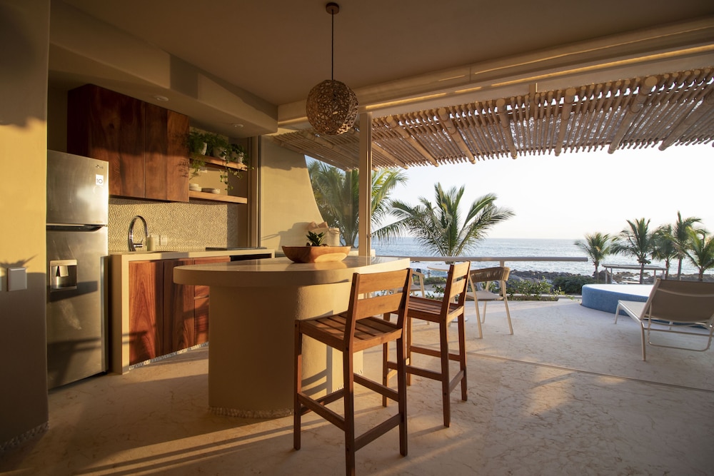 Punta Majahua Condos