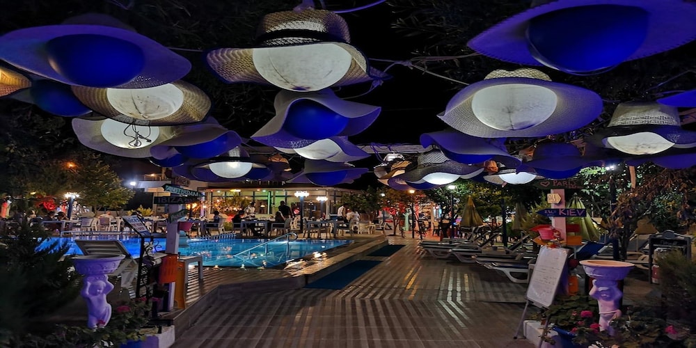 Mavi Restoran & Bistro - Image 61