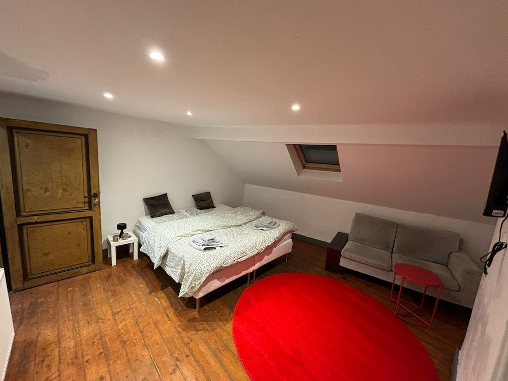 Comfy 5BR Apartment in Heart of Ghent