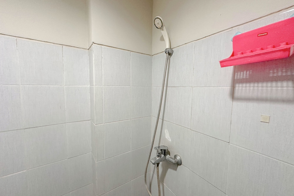 Strategic 2Br Apartment Near Its Campus At Dian Regency