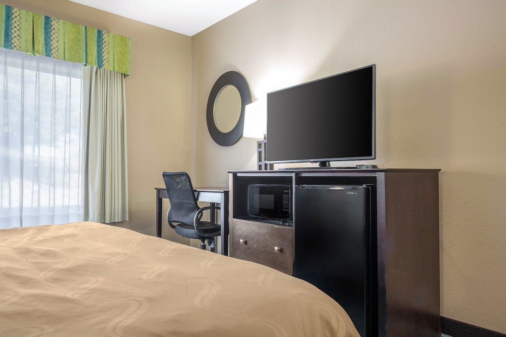 St Louis Vacations - Quality Inn Suites Arnold - St Louis - Property Image 15