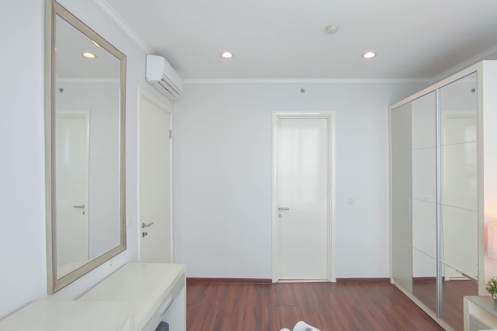 Wonderful And Relaxing 3Br At The Via And The Vue Apartment, Surabaya - 14