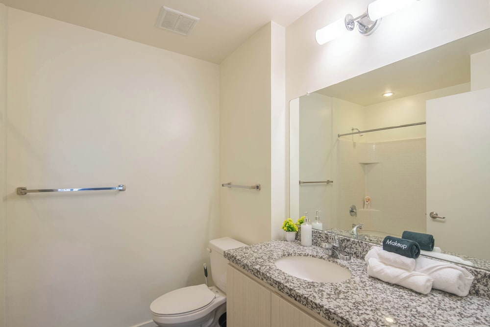 ROVE LIVING/KL - Roosevelt Point