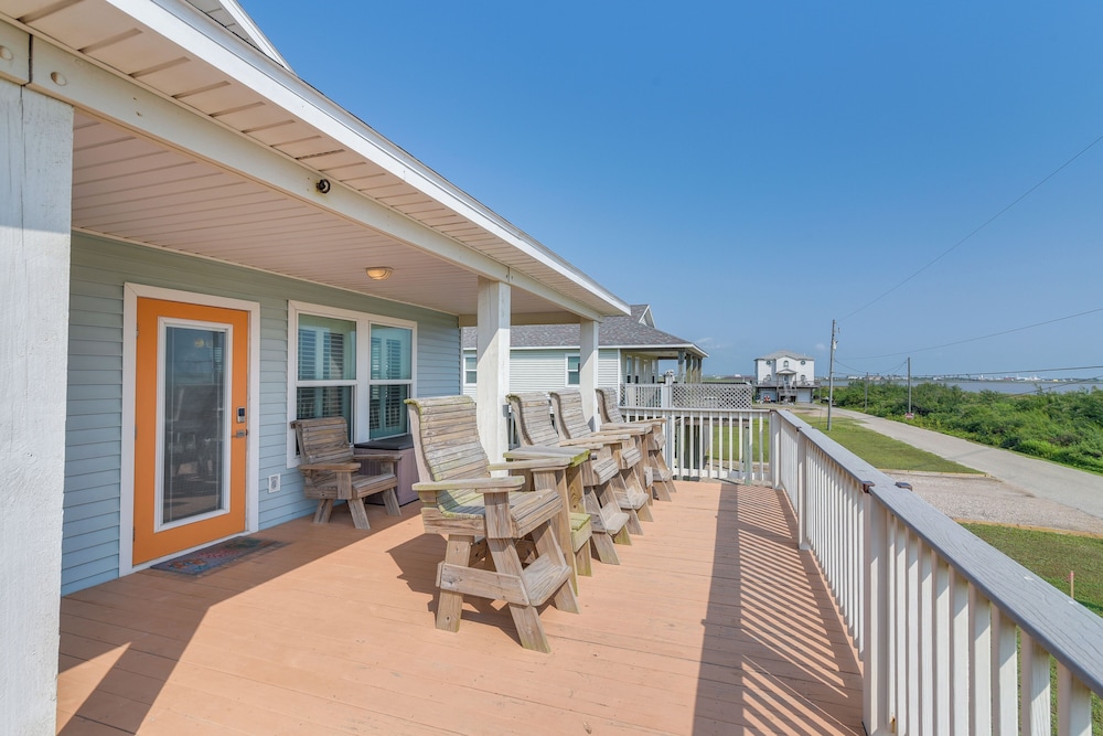 Walk to Shore: Surfside Beach Home w/ Bay Views
