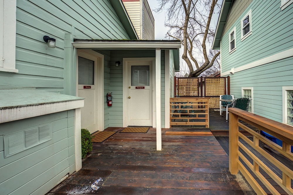 Ashland Vacations - Carlisle Garden Suites - Property Image 26