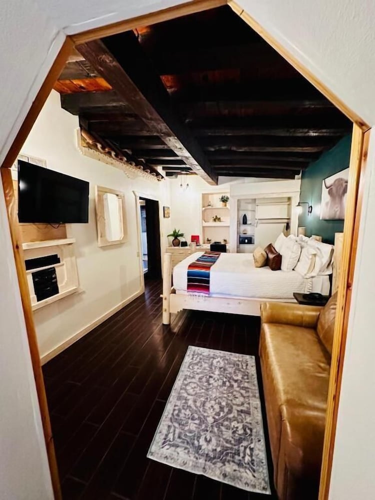 Adobe Rose Inn
