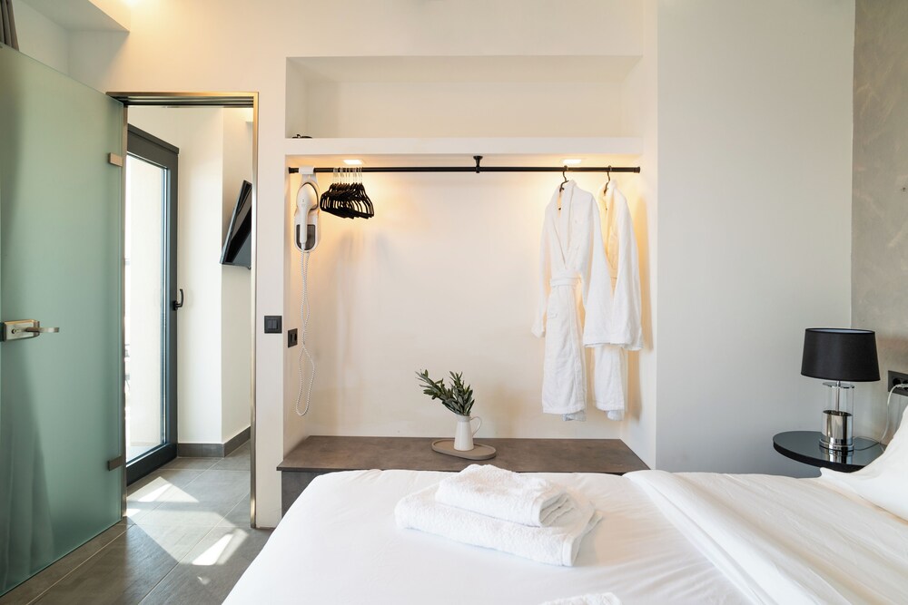 Olive Green Studios and Apartments photo 4