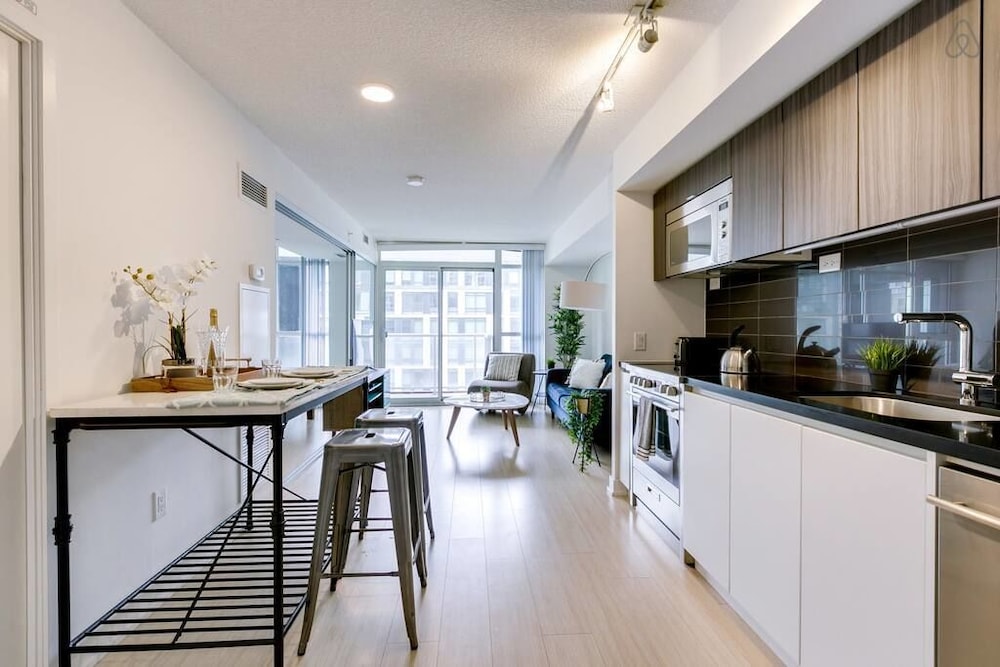City Condo by Rogers Centre