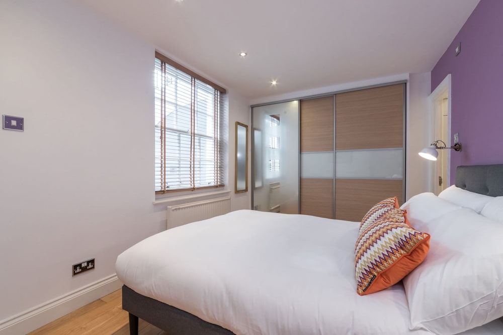 Home For All - Fitzrovia - by Frankie Says