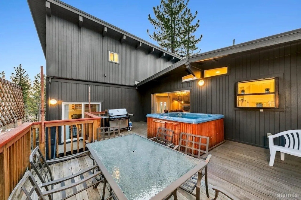 3748 Terrace Drive 5 Bedroom Home