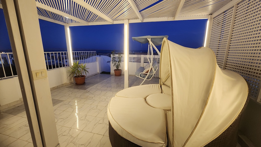 White Roof - Hurghada