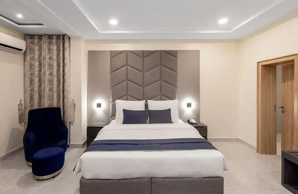 Exquisite Apartments By Signature