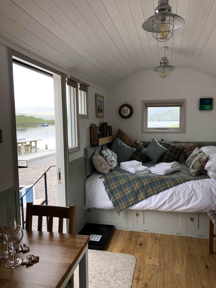 Fishermans Hut view 5