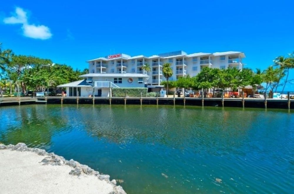 Waterfront Home With Beautiful Views 1 Bedroom Home by RedAwning