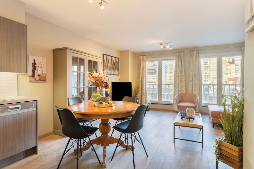 Apartment With 2 Rooms and Terrace