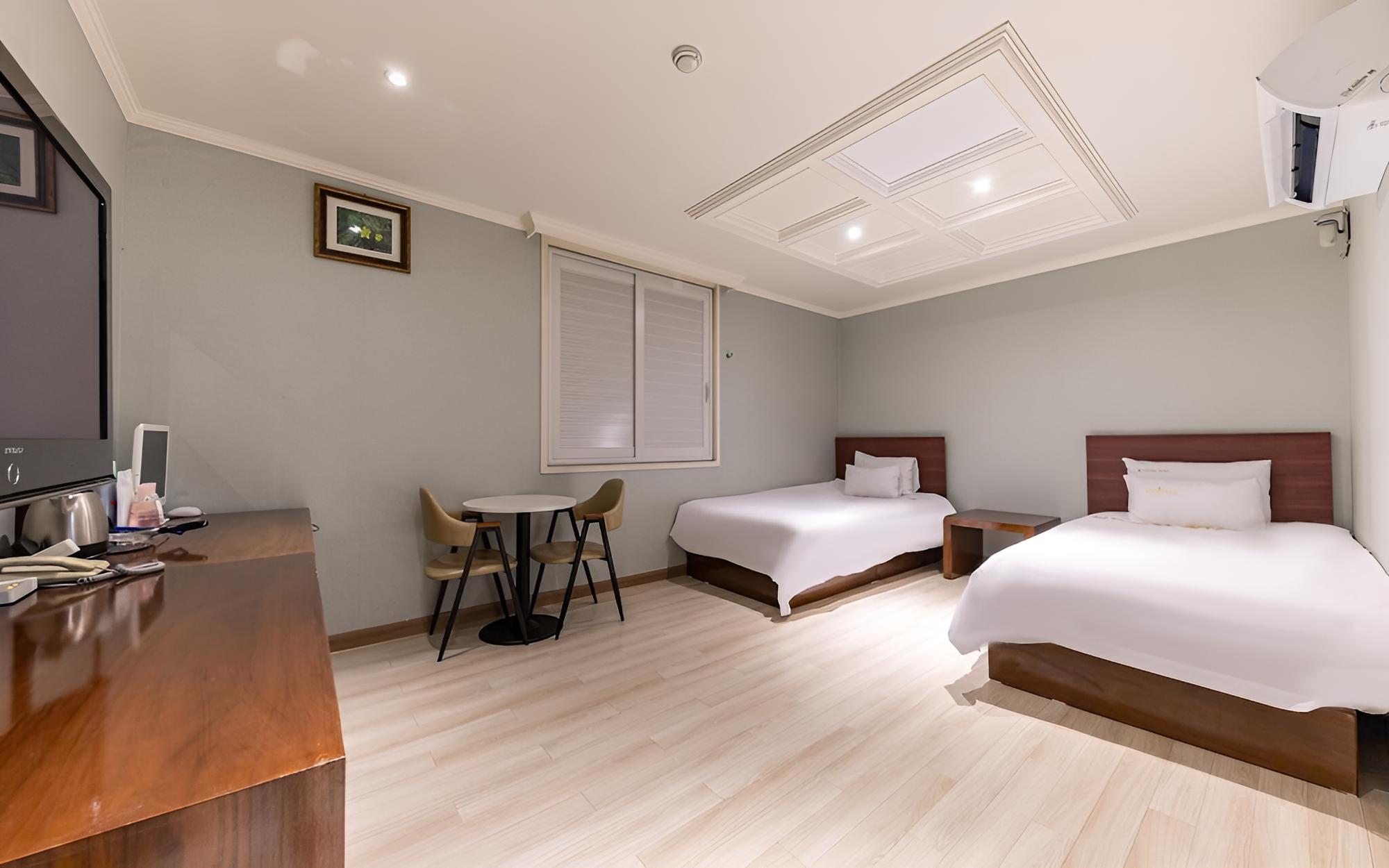 Yeongju Wiz Hotel view 3