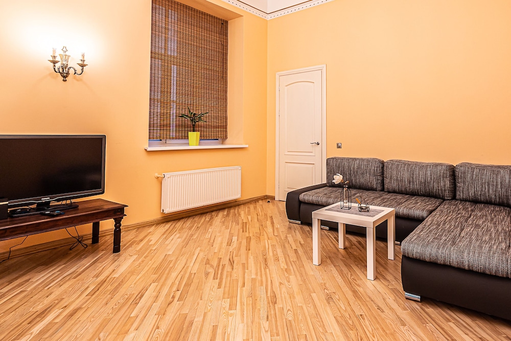 WINWINSTAY Art Nouveau Apartment view 4