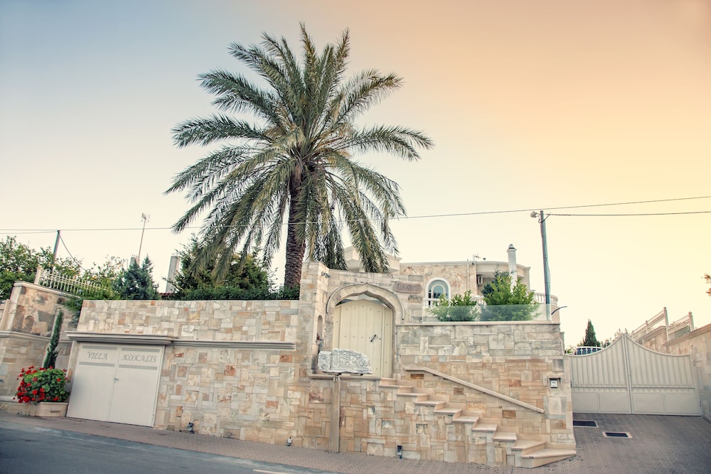 Villa Kokalis Resort