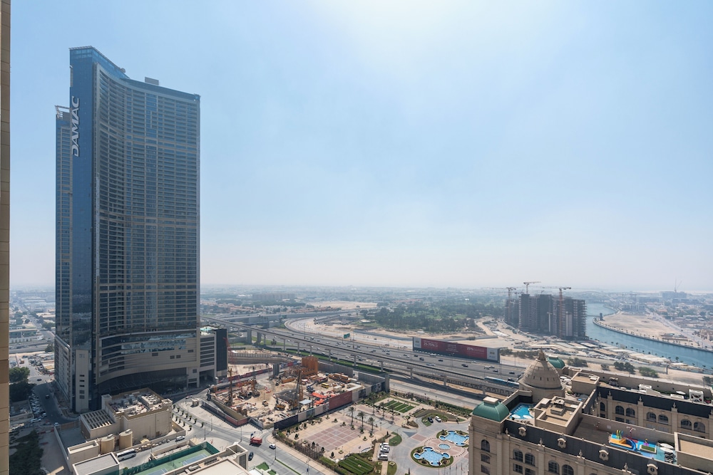 Whitesage - Cityscape Haven with Balcony Bliss in Habtoor City