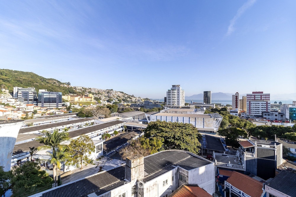 Evas - Charming Apartments With Sea View in Floripa