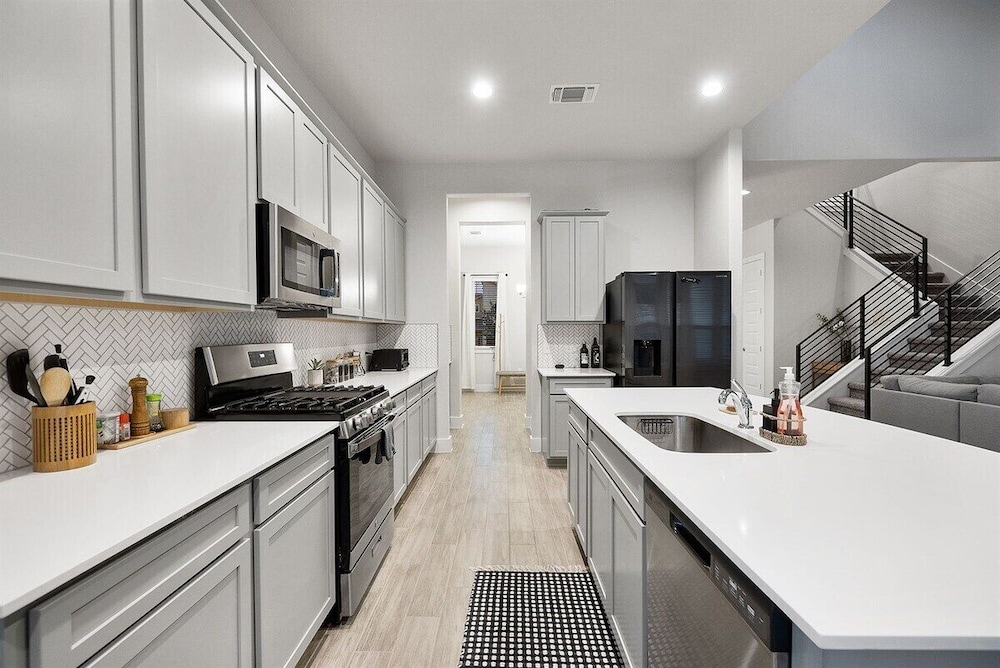 Spacious Cozy 4B Home in Frisco
