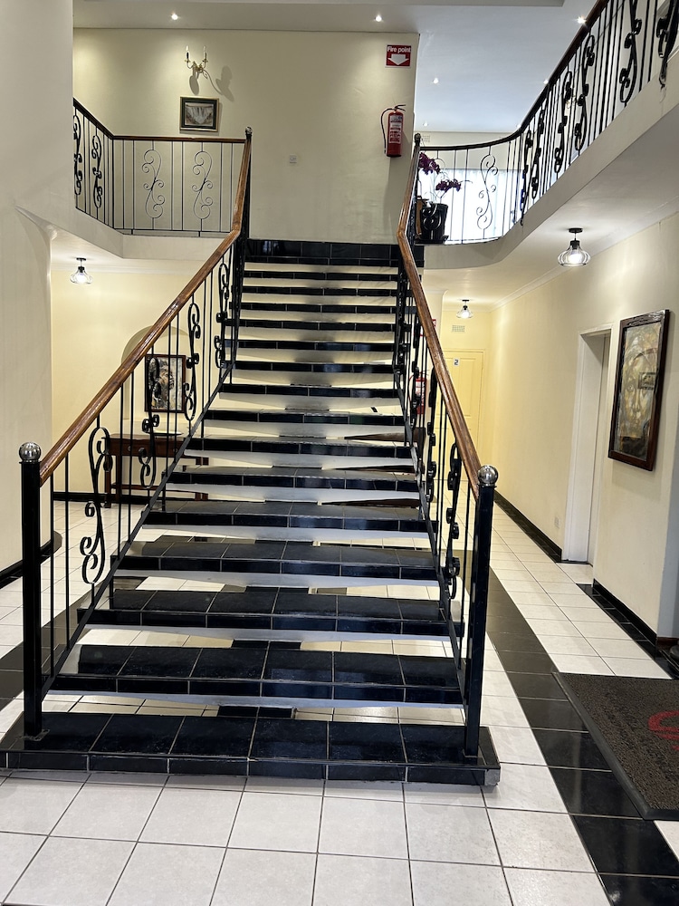 Gunhill Avenue Guesthouse