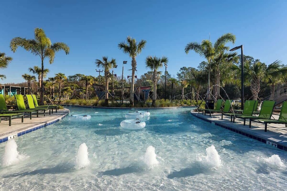 Themed 7bedroom and Pool 18 Guests