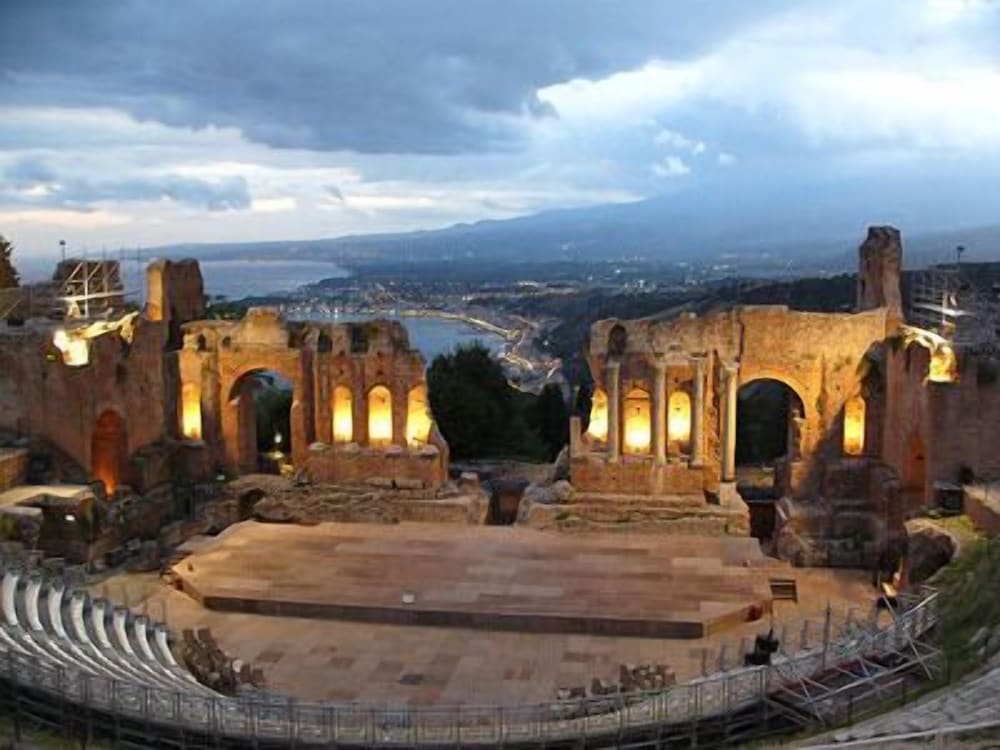 Come In Sicily - Al Teatro