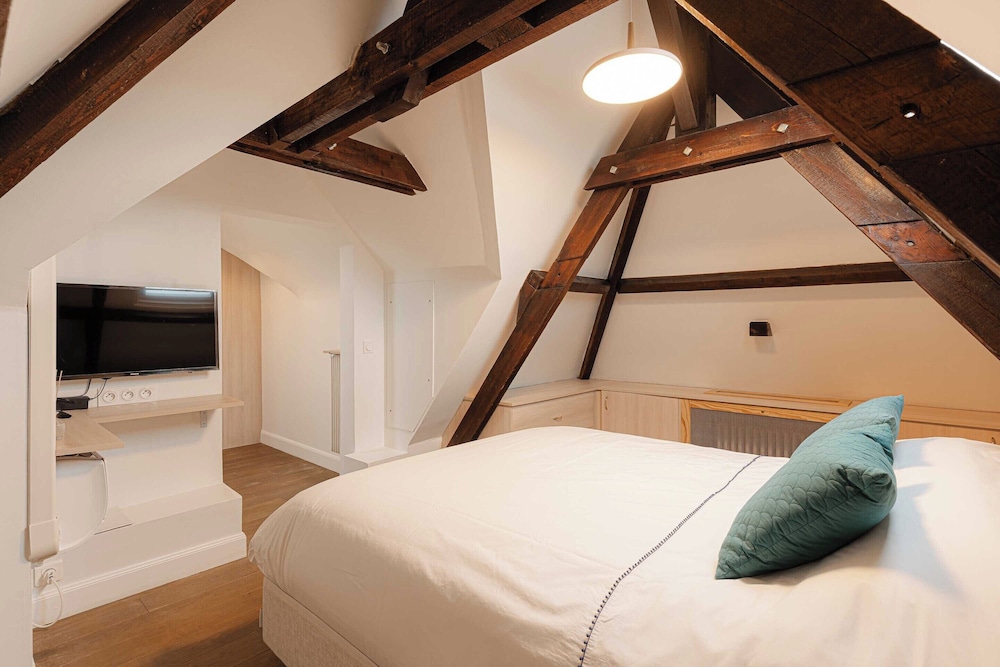 Spacious House - AC- 5br-12p- Deauville