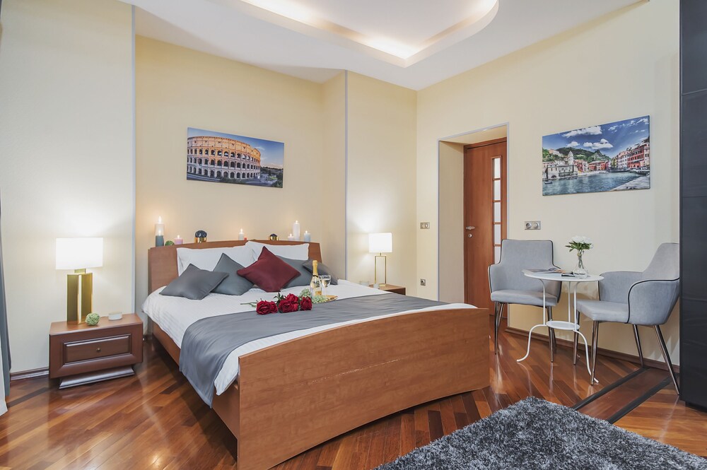 GM Apartments roomy mansion at Arbat
