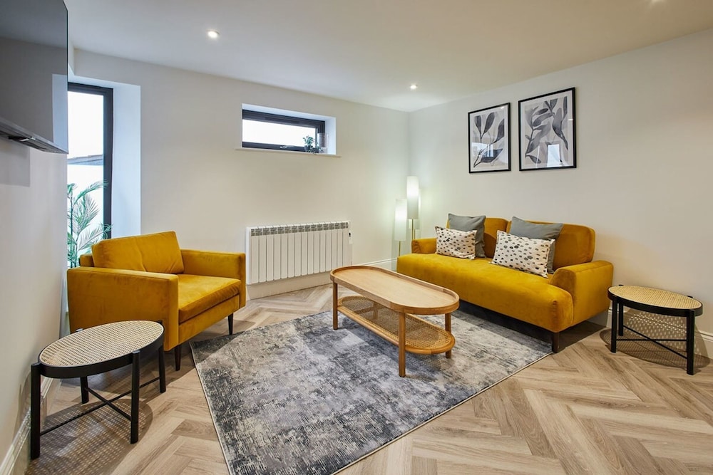 Host Stay Driftwood Apartment