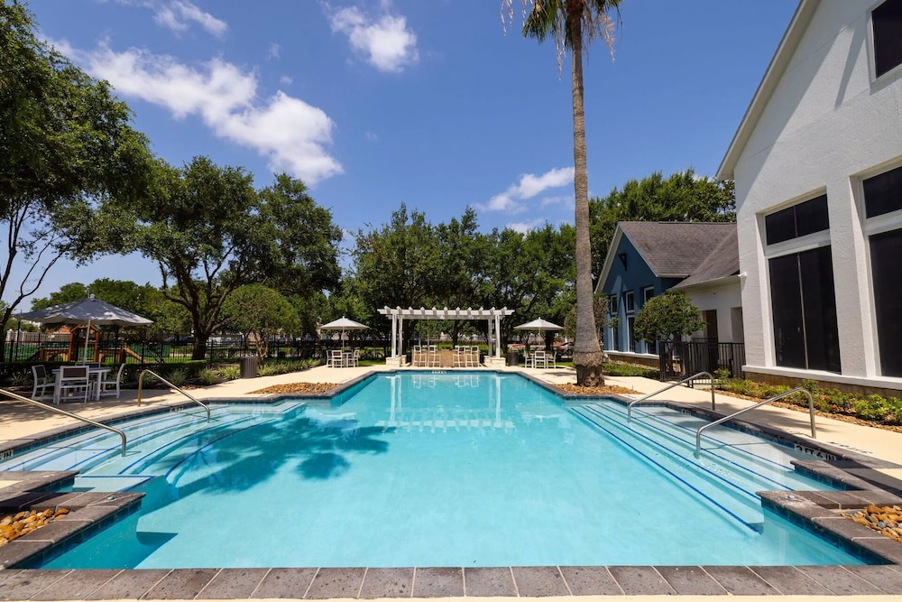 Landing Apartments Houston