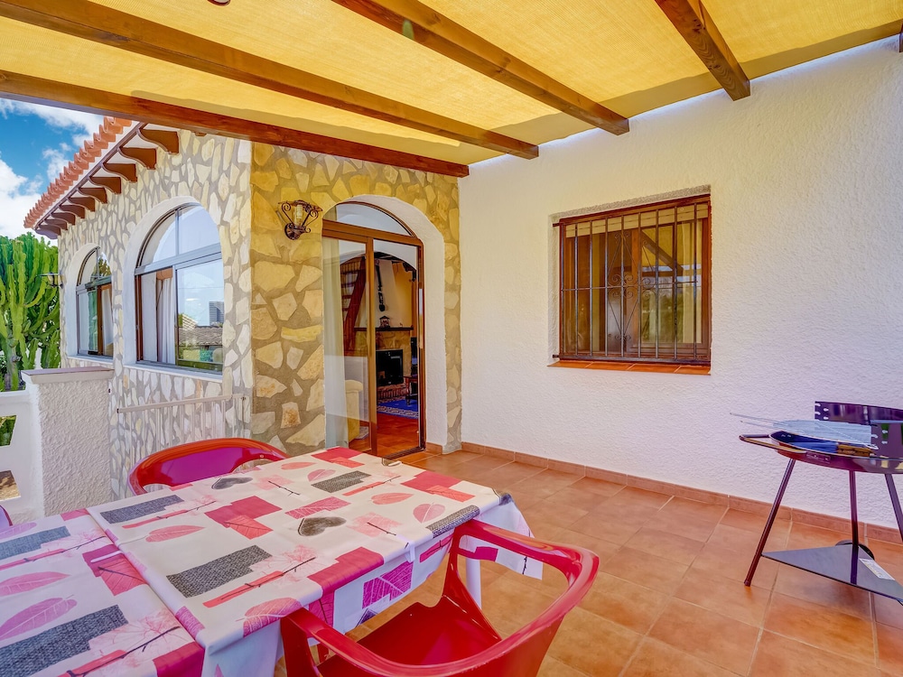 Serene Villa in Calpe With Private Swimming Pool photo 2