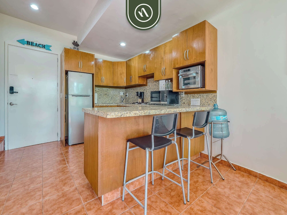 Beachfront 2BR Condo With Pool and Beachclub