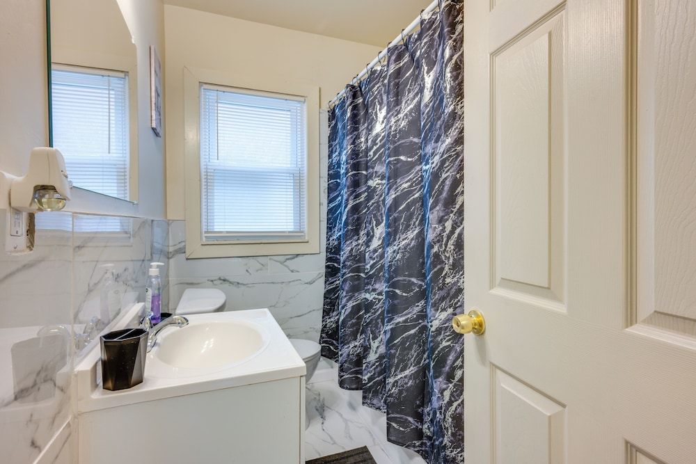 Pet-friendly Detroit Stay Near Motown & DIA