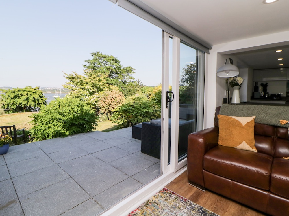 Riverview @ 1 Brunel View
