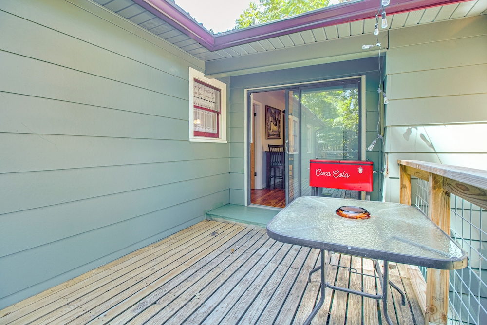 Near State Park & Spring River: Family Gem w/ Yard