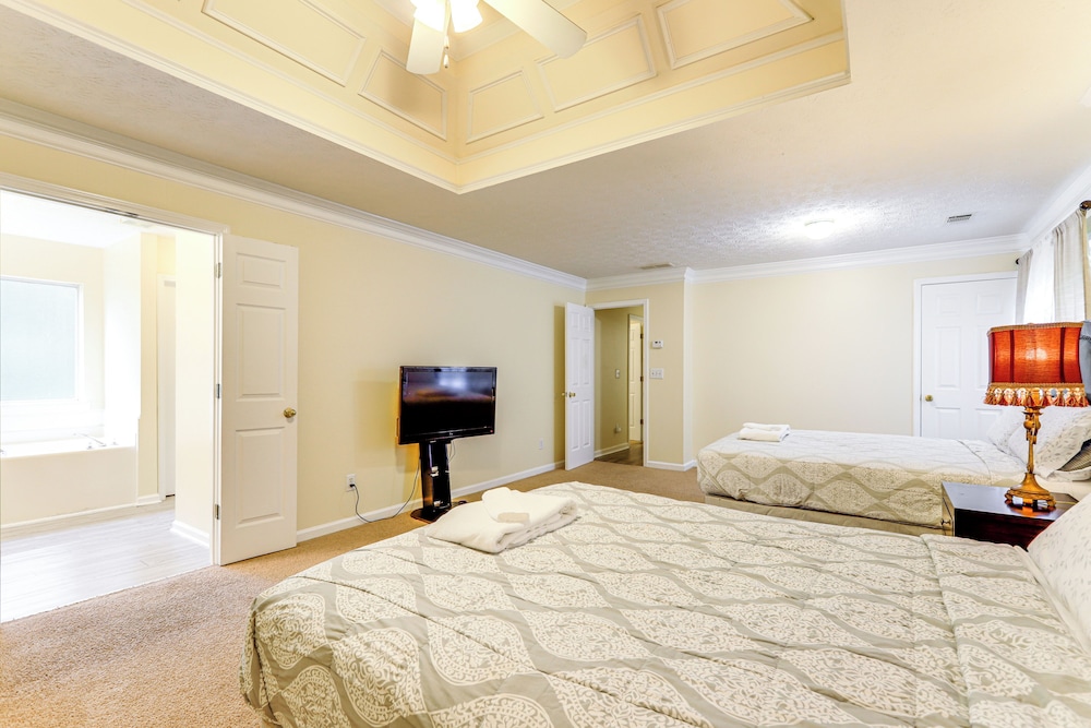 Pet-friendly Home w/ Pool Access in Snellville!