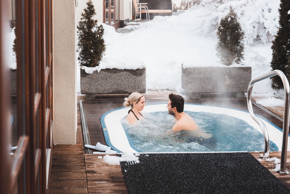 Alpine Hotel Resort Goies