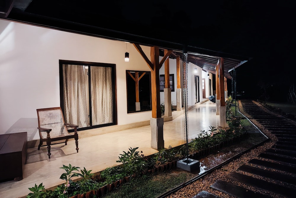 The 6th Milepost Tea Bungalow