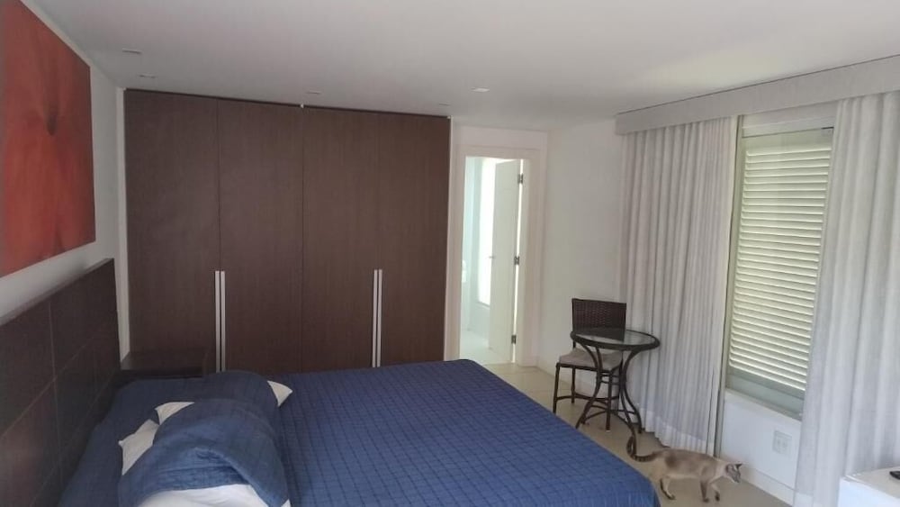 Jolly Praia de Tucuns e Hospedagem