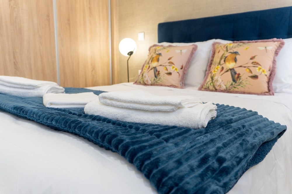 City Center Comfort Apartment B by Vacationy